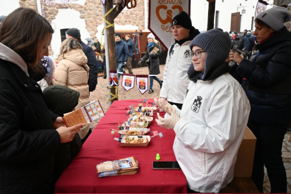 Почти десять тысяч человек посетили фестиваль выборгского гостеприимства «Крендель Фест»