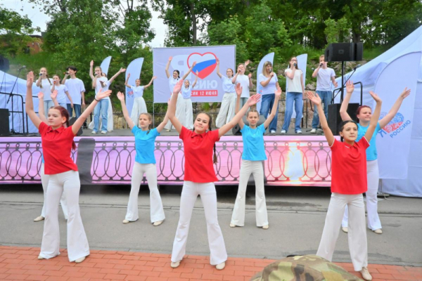 В Выборге отметили День России