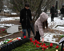 В поселке Кирилловском состоялась церемония погребения погибших красноармейцев
