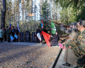 На воинском захоронении в Грибном создан мемориал памяти героев
