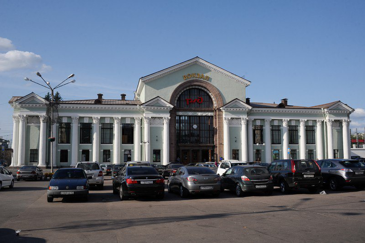 У туристических городов Ленобласти появятся перехватывающие парковки